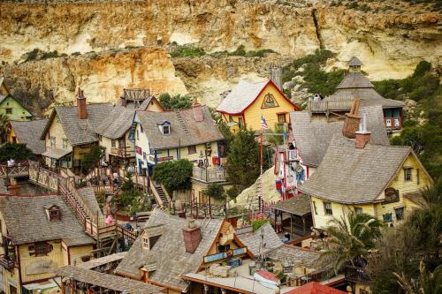 JOUR-8-Popeye-village-14