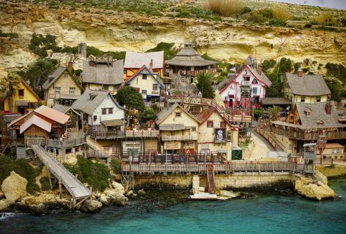 JOUR-8-Popeye-village-20