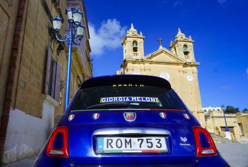 voiture-italMeloni